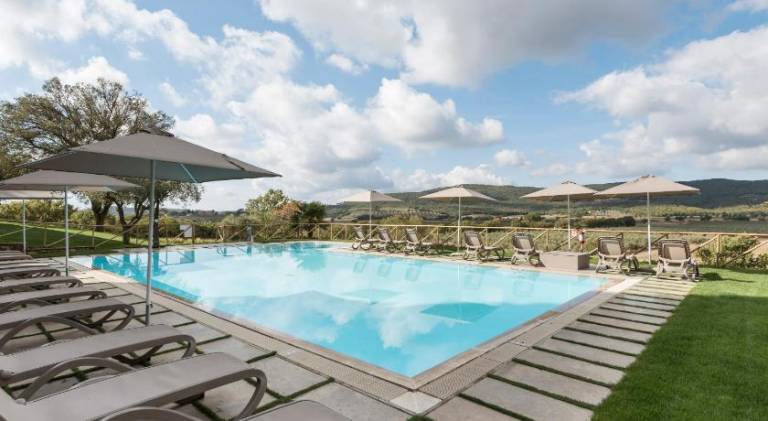 Farm with garden, pool & terrace | Pets are welcome — photo 3