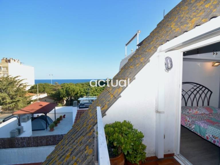 Rental apartment with 2 rooms for 6 persons — photo 2