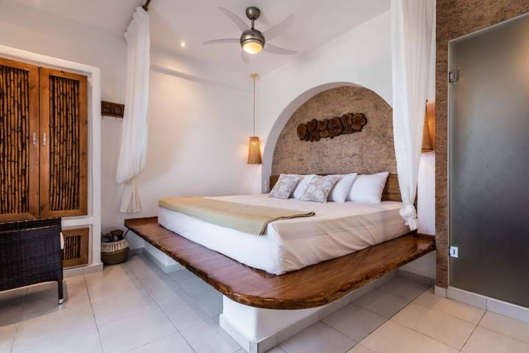 Accommodation  Pollonia