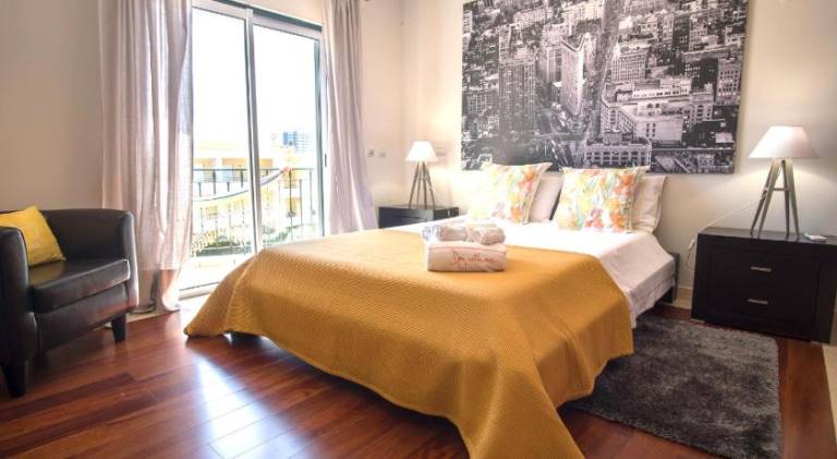 Villa Ria Rose, Alto da Ria 23 - jacuzzi and beach — photo 2
