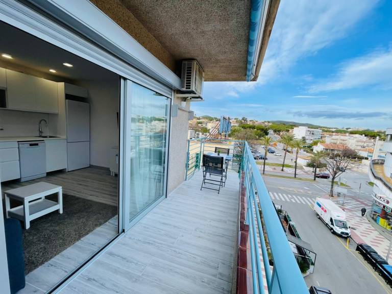 Apartment with pool & terrace — photo 4
