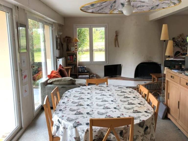 Beautiful vacation home with yard | Dogs allowed — photo 4