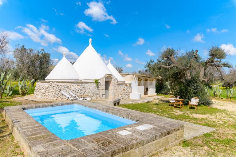 Villa  Carovigno