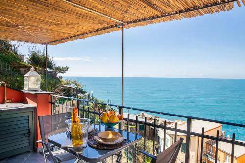 Sweeping views of the Mediterranean Sea ! in Riomaggiore