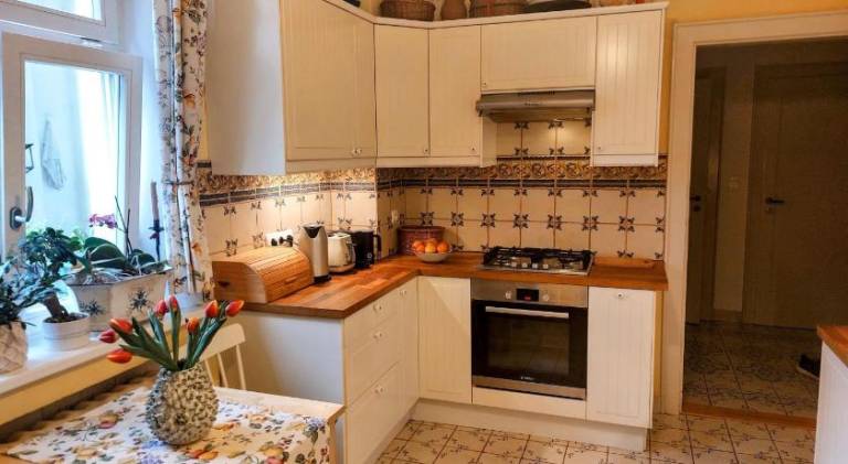 Spacious 118m 4BR Apartment, City Center, Grosslingova — photo 2