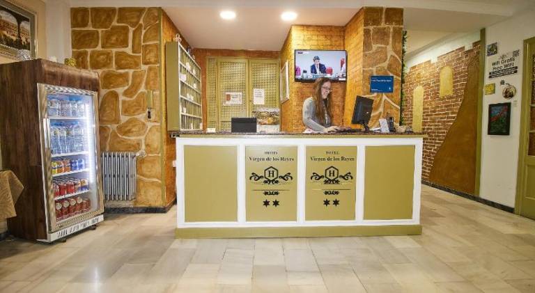 Hotel Virgen de los Reyes — photo 4