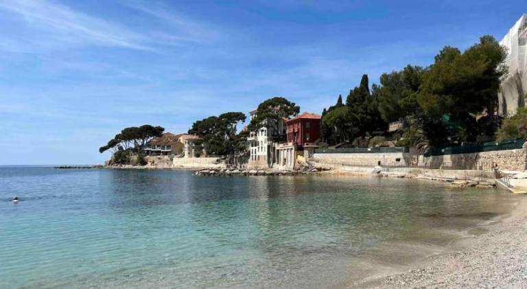 Loft 80m2 Bandol dernier etage a 100m plage, centre, port — photo 4