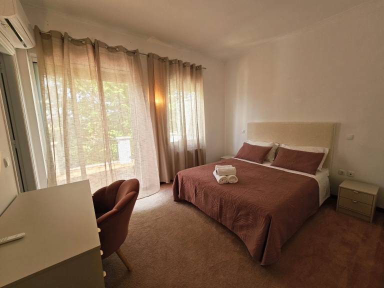 Family-oriented vacation home with barbeque, garden & pool | Beach view | Dogs allowed — photo 5