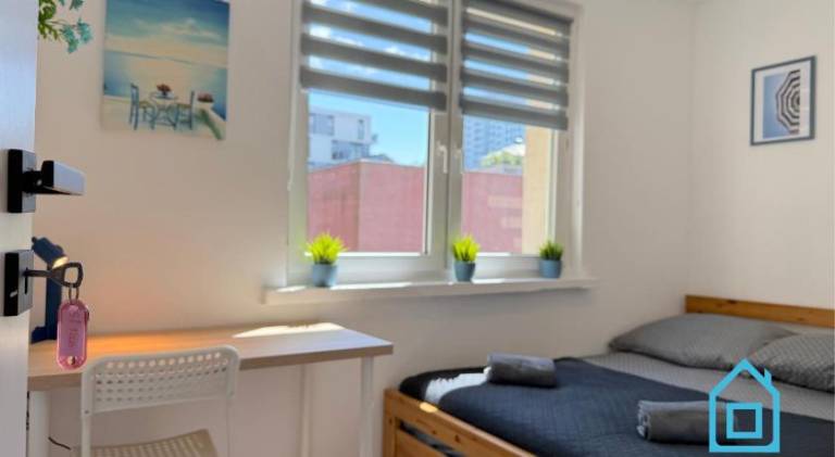 Blue Room 2 minutes to City Center Gdynia & Seaside in Gdynia