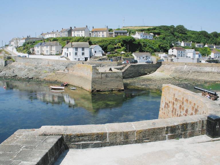 House Praa Sands