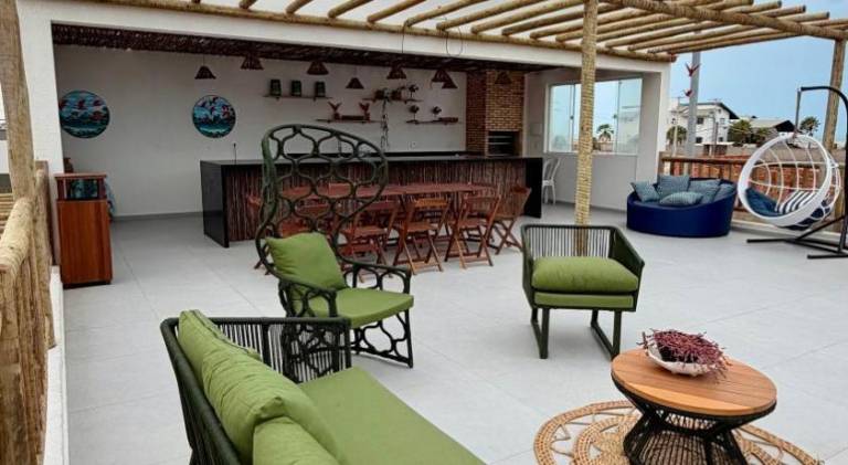 House with pool & hot tub — photo 3