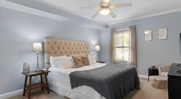 Big vacation home | Pets allowed in Savannah, GA