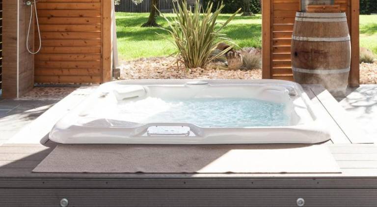 Villa with pool & jacuzzi — photo 5