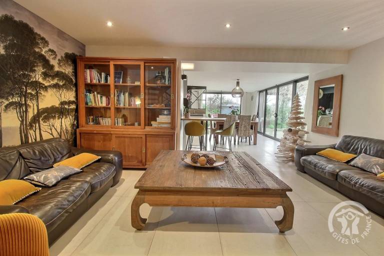 Gite with yard & patio — photo 3