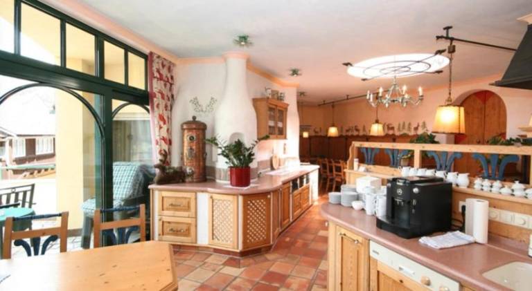 Rental apartment with yard & sauna in Schladming