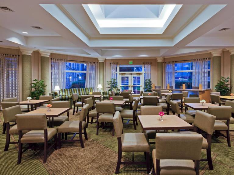 La Quinta Inn & Suites by Wyndham Ocala — photo 3