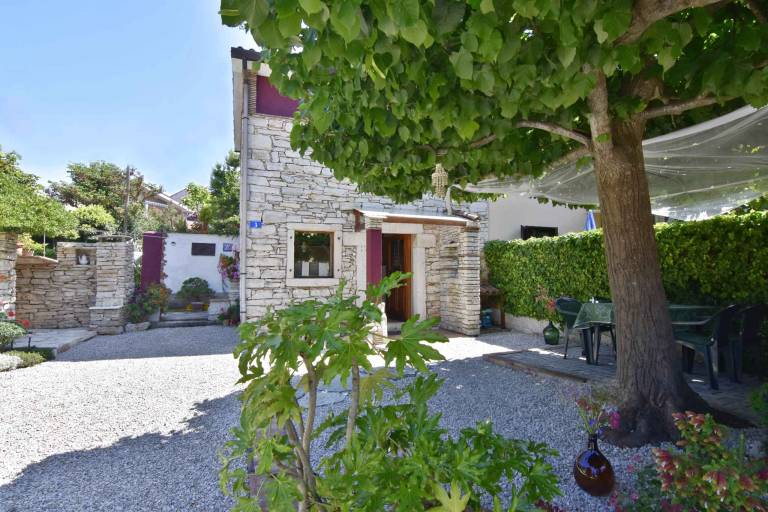 Holiday home in a quiet location, in the immediate vicinity of the sandy beach Zambratija-Umag — photo 3
