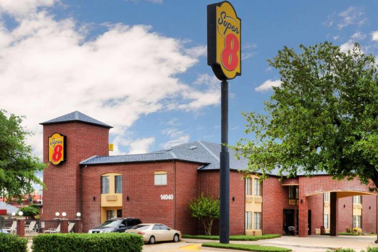 Super 8 By Wyndham Farmers Branch/North Dallas — photo 5