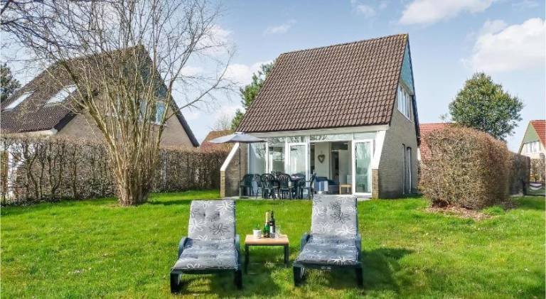 House with pool & sauna in Groningen