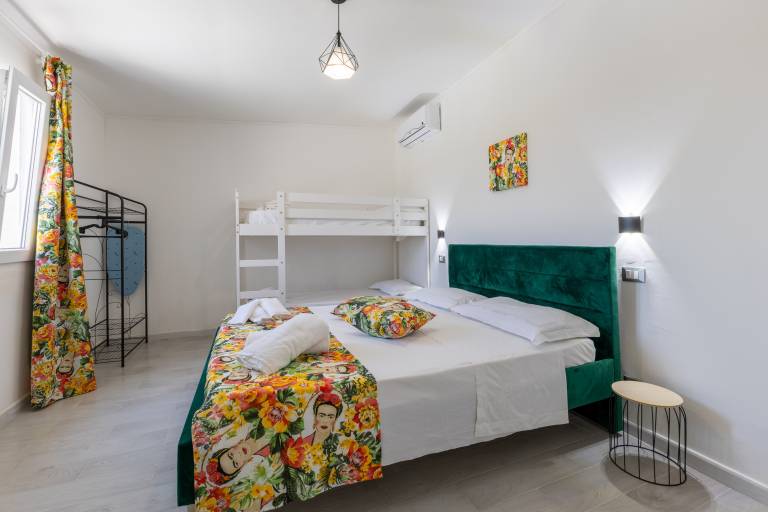 Nice rental apartment with barbecue, fast internet & pool | Next to the beach | Pet-friendly in Syracuse