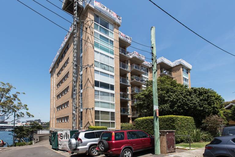 Wake up to Sydney Harbour