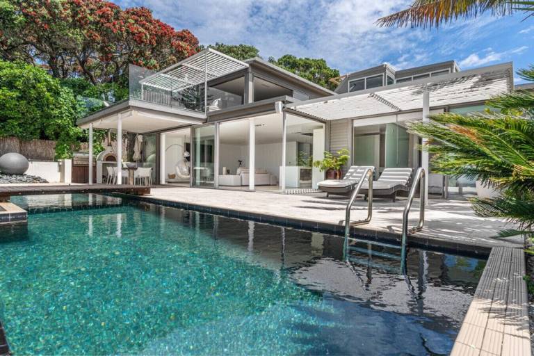House  North Shore