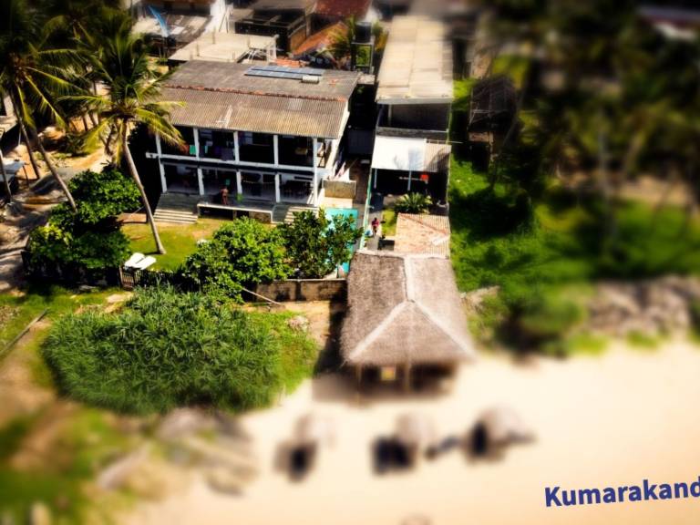 Holiday apartment with terrace, pool & yard — photo 4