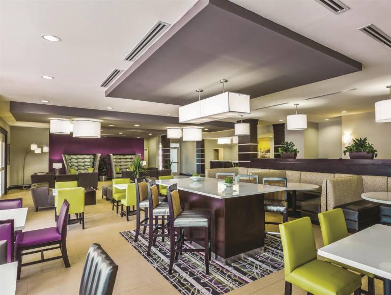 La Quinta Inn & Suites by Wyndham Rockport - Fulton — photo 5
