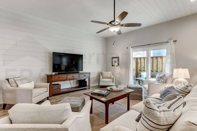 Family-friendly condo with terrace & pool | Pets allowed — photo 5