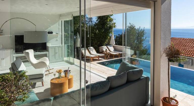 Lovely villa with pool & hot tub | Pets allowed — photo 3