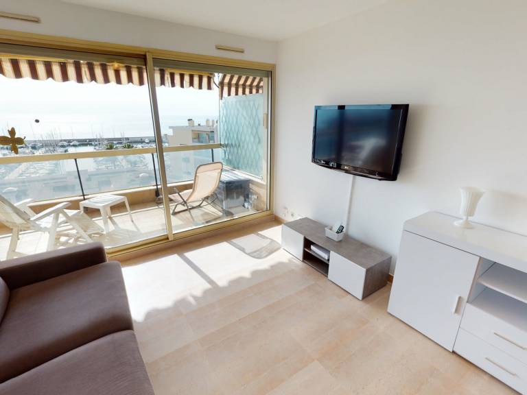 Beautiful 2P with terrace, air conditioning and sea view in Menton — photo 4