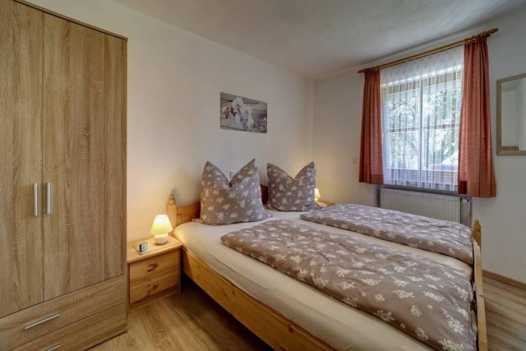 Ferienwohnung EG mit Küche