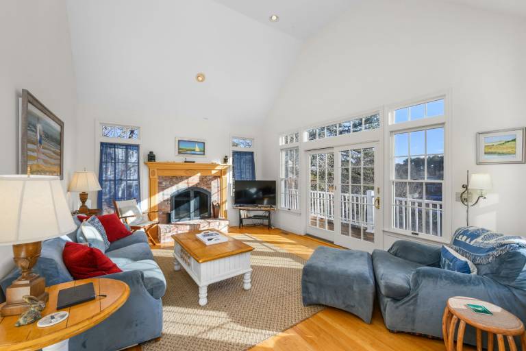 Lake front, Near Beach, AC, WiFi, Pet Friendly near Bike Path — photo 3