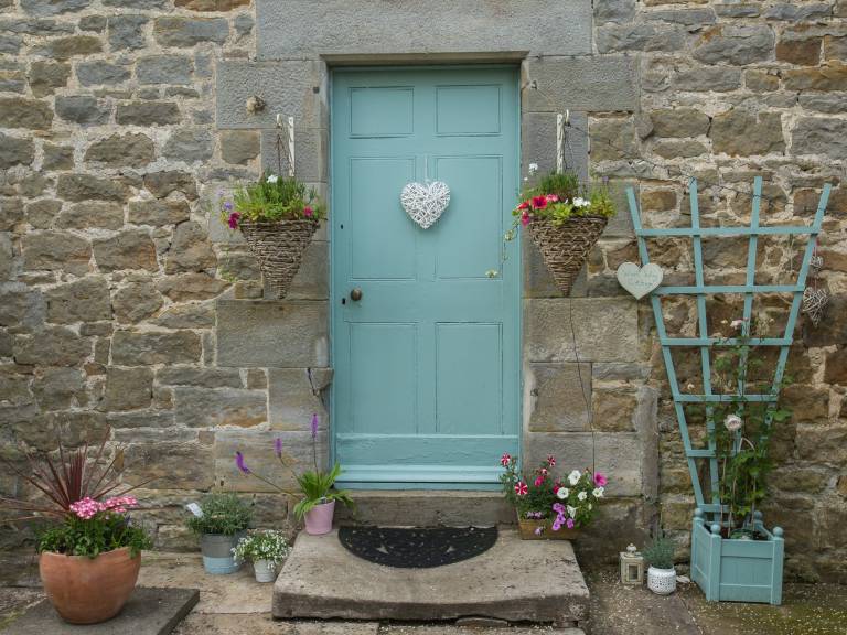 Cottage with yard | Pets are welcome — photo 4