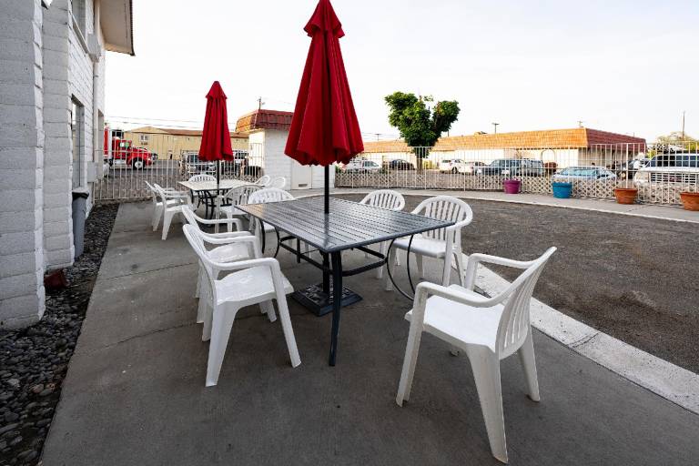 HERMISTON INN & SUITES — photo 5