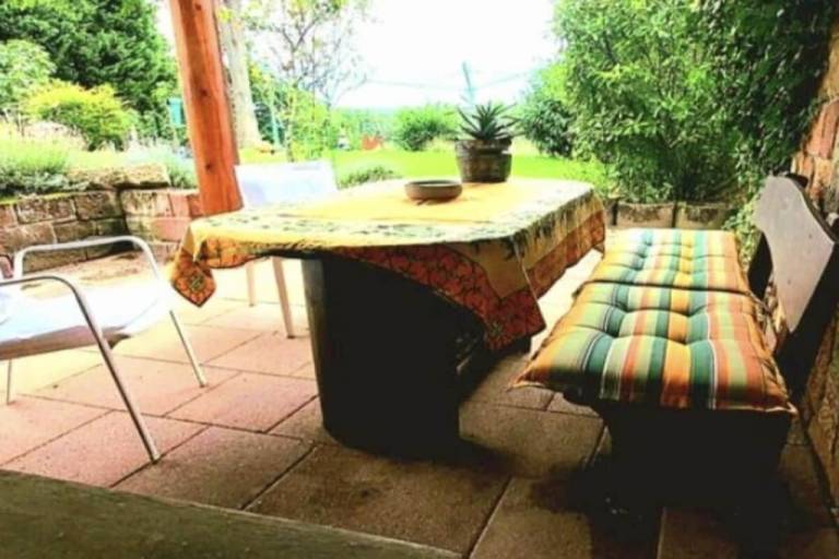 House with patio — photo 2