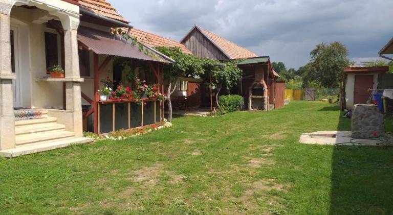 Vacation home with 4 rooms for 12 persons in Sibiu