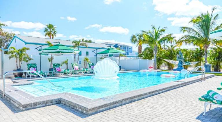 The Pearl Cabana Club — photo 4