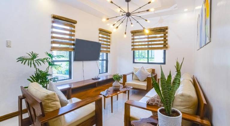 House with 6 rooms for 15 persons — photo 2