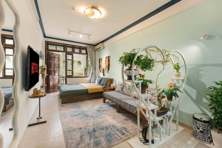 Rental apartment | Near Old Quarter | Water view | Dogs allowed in Hanoi