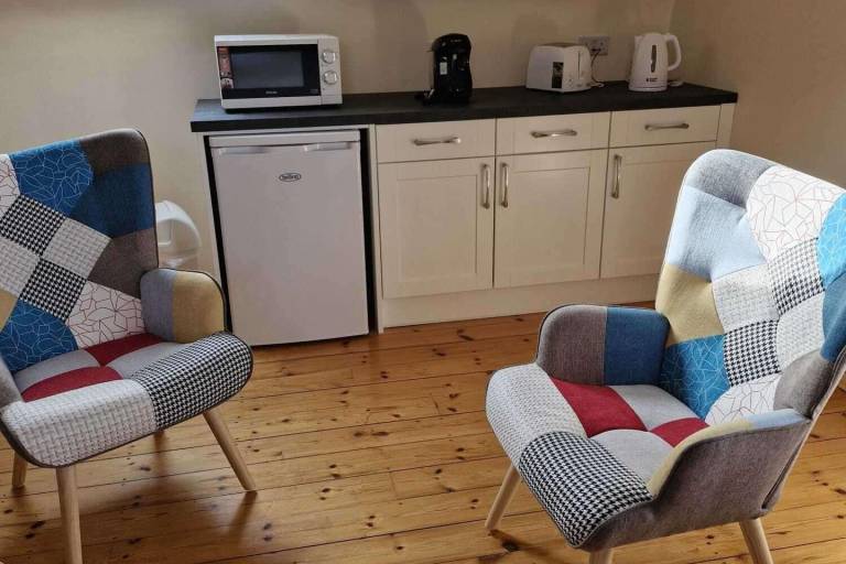 Villa Daffodil Sleeps 2 & Stunning Seaside Views