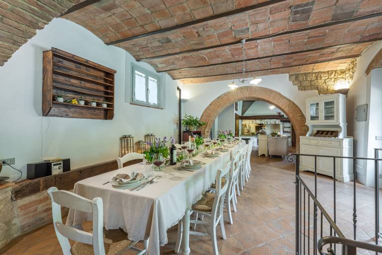 Fully equipped lovely villa with garden, BBQ & hot tub | Perfect for remote work | Pets allowed — photo 4