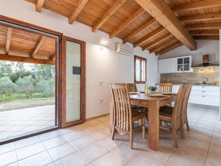 Vacation home with barbecue, patio & garden | Nature view — photo 3