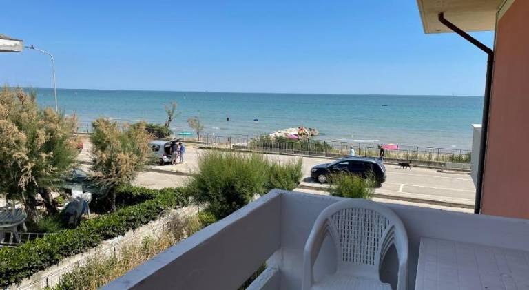 Holiday apartment with terrace — photo 3