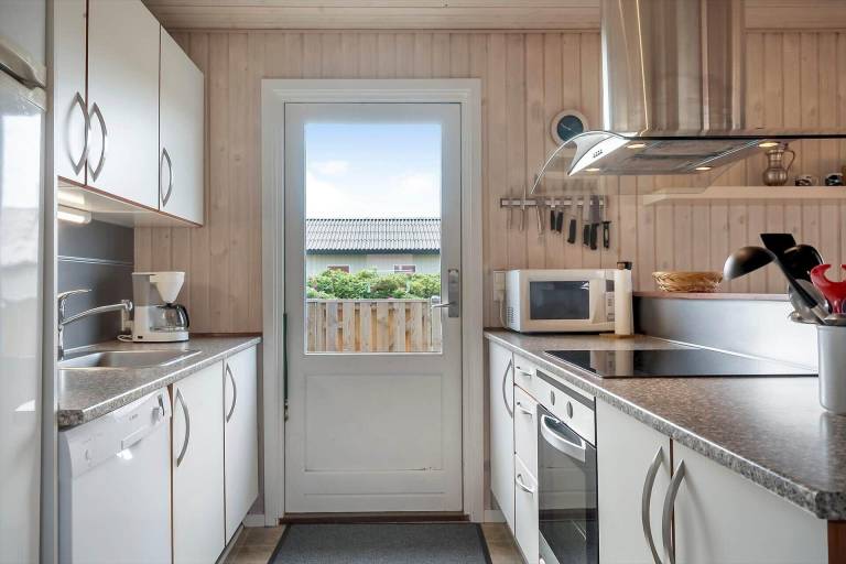 Fully equipped lovely vacation home with barbecue, patio & sauna | Dogs allowed — photo 5