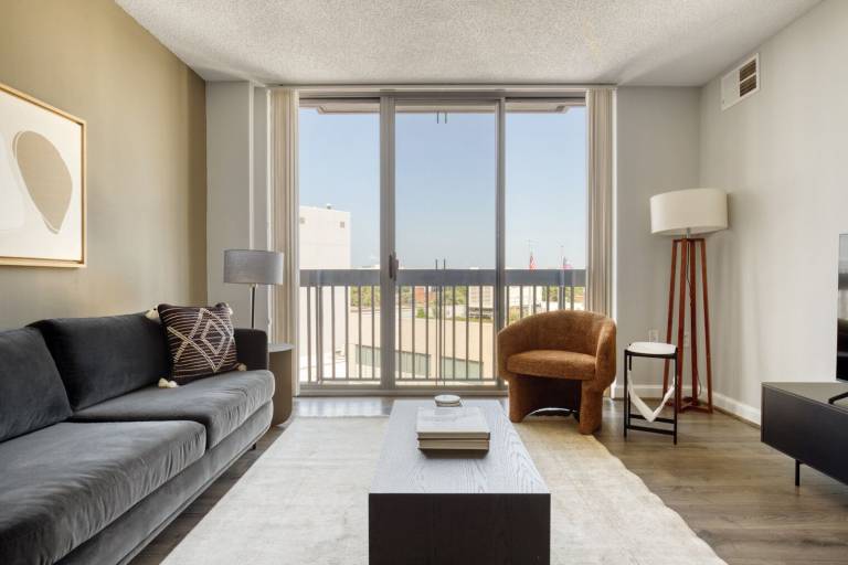 Apartment Chevy Chase