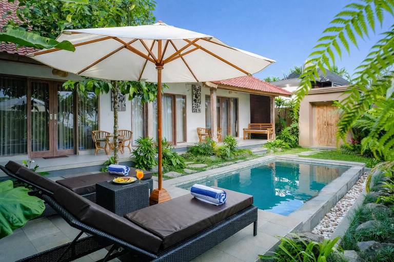 Villa with terrace, garden & private pool | Pets allowed in Bali
