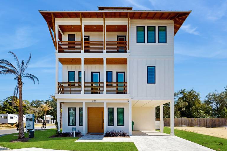 House  Long Beach Resort