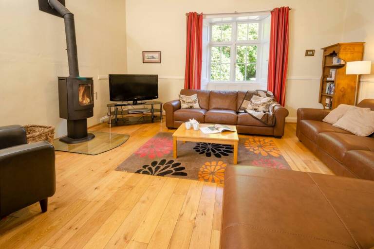 Fully equipped beautiful cottage with garden | Pets are welcome — photo 3