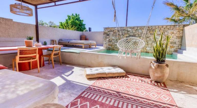 Villa with terrace, private pool & garden — photo 5